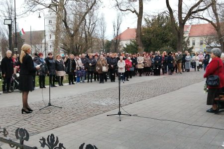 Külön és röviden ünnepelt a Fidesz-KDNP Vásárhelyen