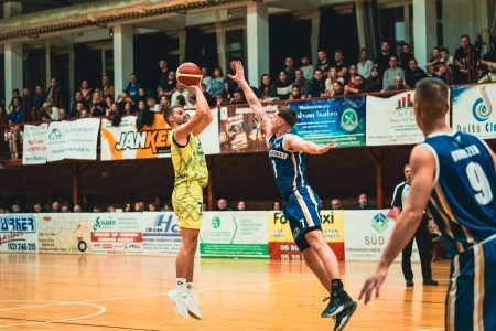 Közvetlen ellenfélhez utazik a Kosársuli