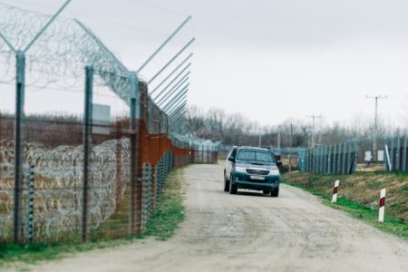 14 határsértőt állítottak meg Ásotthalomnál a magyar rendőrök