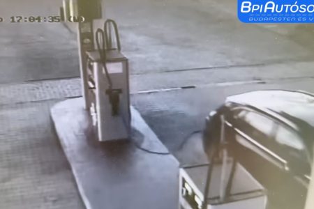 Bedugva felejtette a töltőpisztolyt Szegeden egy autós, úgy indult el – videó