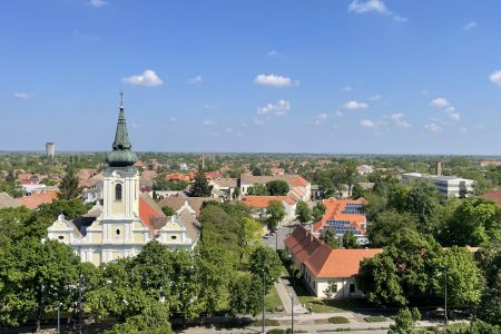 Átadták az első fecskelakásokat