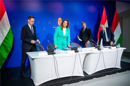 Az idén nem fizet a kormány nyugdíjprémiumot