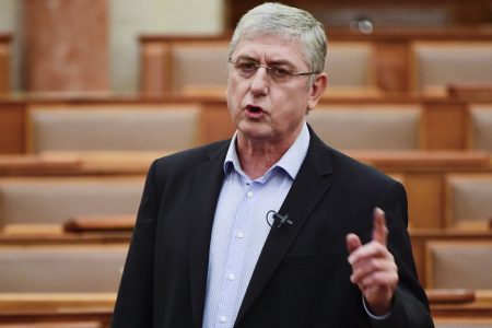 Gyurcsány Ferenc: Magyar rejtegeti az embereit