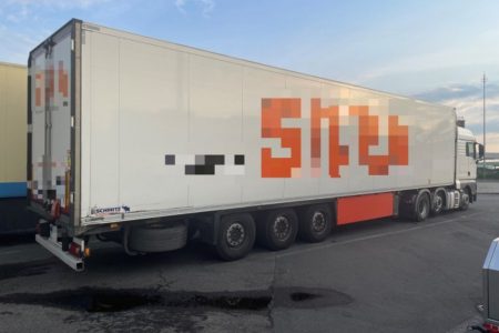Körözött pótkocsit tartóztattak fel Nagylaknál