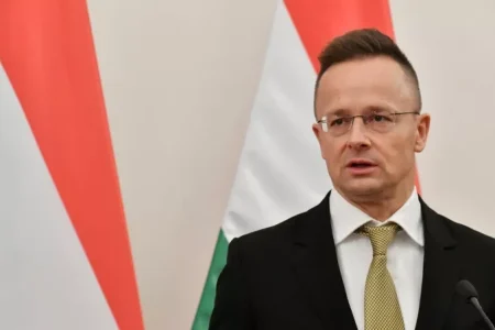 Szijjártó Péter telefonon tárgyalt az új iráni külügyminiszterrel