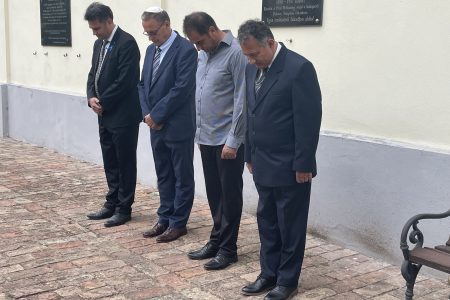 A roma holokauszt áldozataira emlékeztek