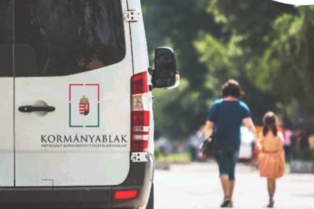 Mártélyra gurul a kormányablakbusz