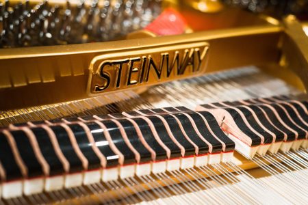 Csütörtök este újra felcsendül a Steinway-zongora a BFMK-ban