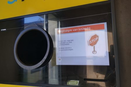 Ahol lehet, ott kiköltöztetik a palackvisszaváltó automatákat a boltok