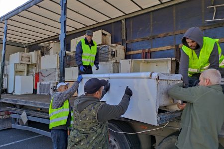 Egy délelőtt 17,5 tonna e-hulladékot adtak le a vásárhelyiek