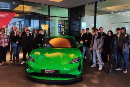 A BMW és a Porsche üzemeiben jártak a Corvin gépjármű-mechatronikai technikus diákjai