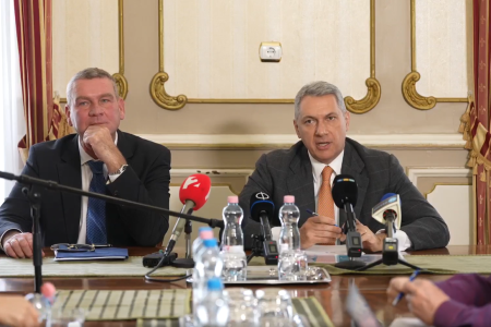 Lázár János: Hódmezővásárhelyen kocsmai harcok, délvidéki vademberek csatája zajlik
