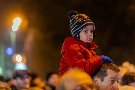 Vasárnap meggyújtják a remény lángját