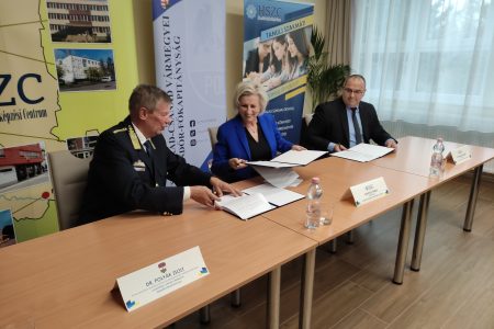 Együttműködési megállapodást kötött a rendőrség és a Hódmezővásárhelyi Szakképzési Centrum