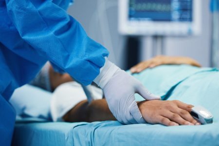 Összekeverték két beteg műtétjét a szegedi egyetemi klinikán