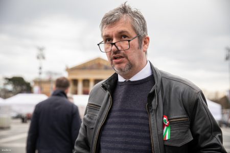 Hadházy Ákos szerint a Tiszához csatlakozó Ruszin-Szendi Romulusz egy többszörösen korrumpálódott fideszes