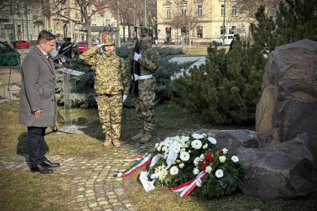 A Csongrád-Csanád vármegyei közgyűlés elnökének a kommunizmus áldozatairól is ,,Soros-ügynökök” jutottak eszébe