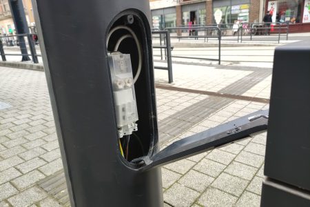 Titokzatos ismeretlen gyérítgeti a vásárhelyi közvilágítást