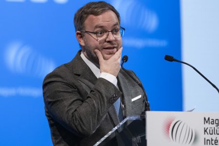 Orbán Balázs könyvet ír doktori védésének tanulságairól és a vele járó politikai dzsihádról