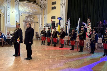Látványos és felemelő volt a XVI. Huszárbál