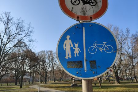 Már a kis ördögfiókák is sétálhatnak Vásárhelyen