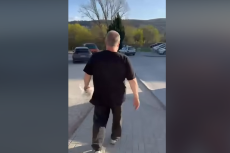 Ezúttal három nőre támadtak rá a Tisza pultjánál